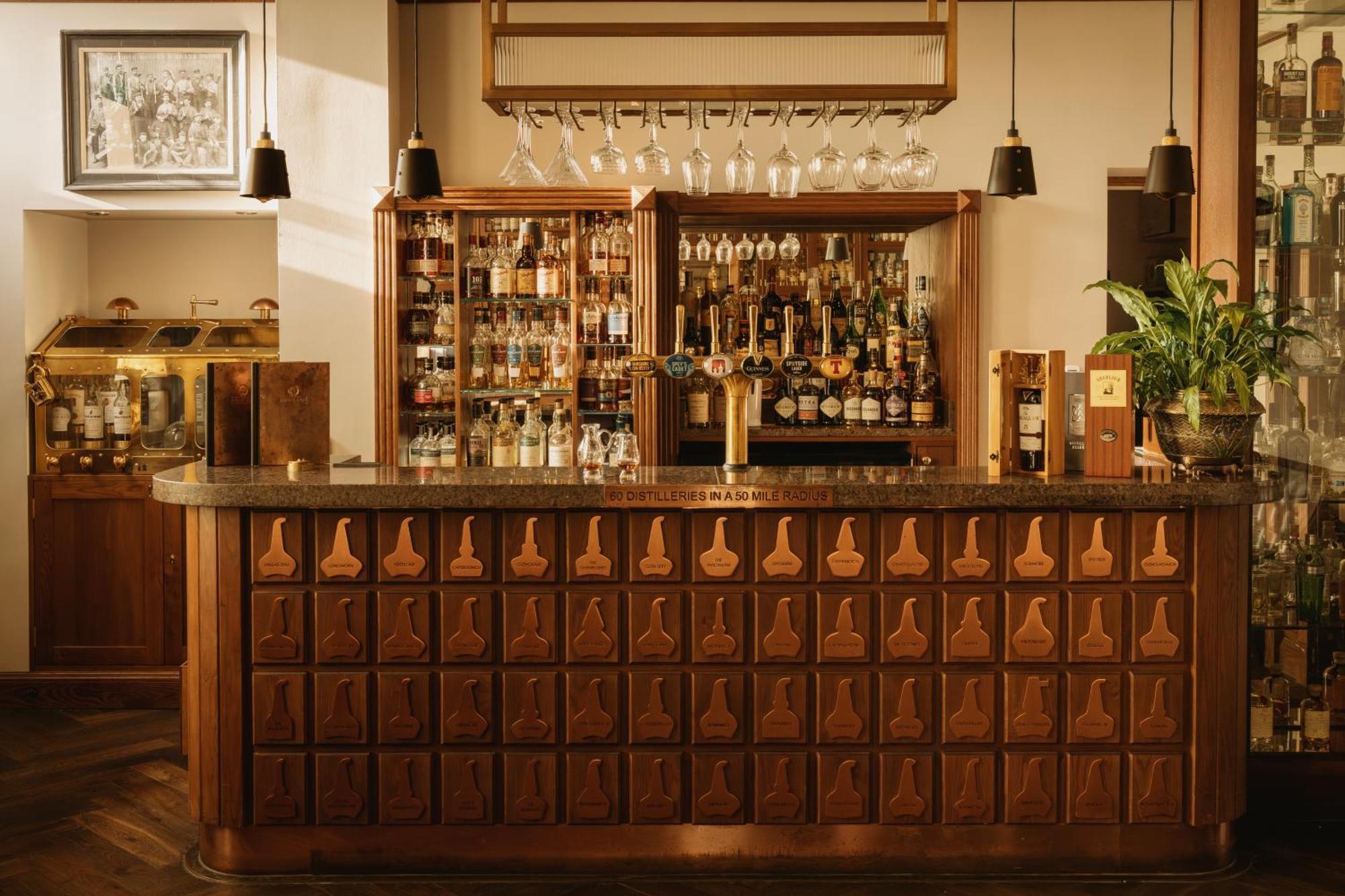 The Station Hotel Rothes Ngoại thất bức ảnh